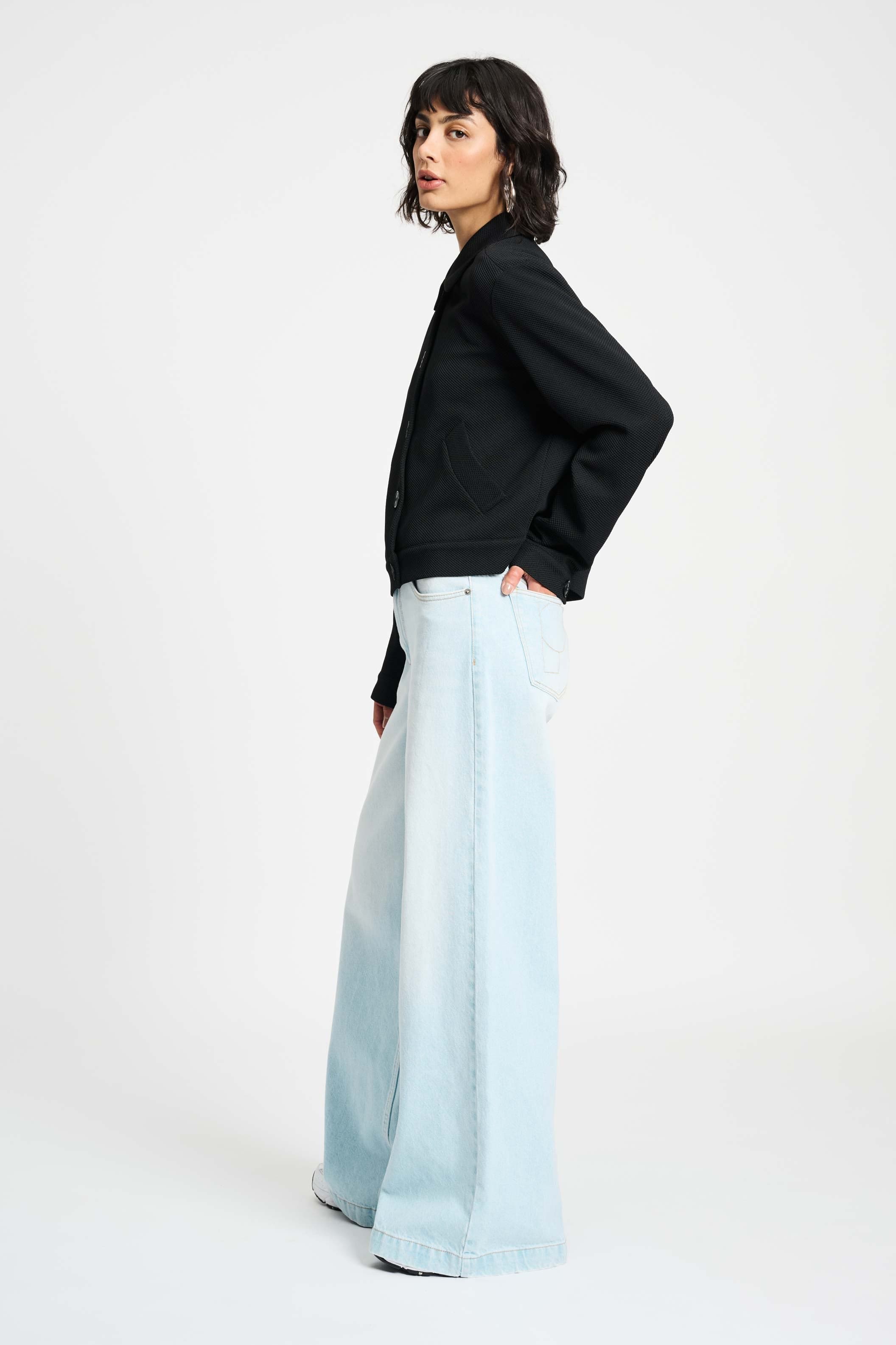 JAS - Iris Black - Image 4