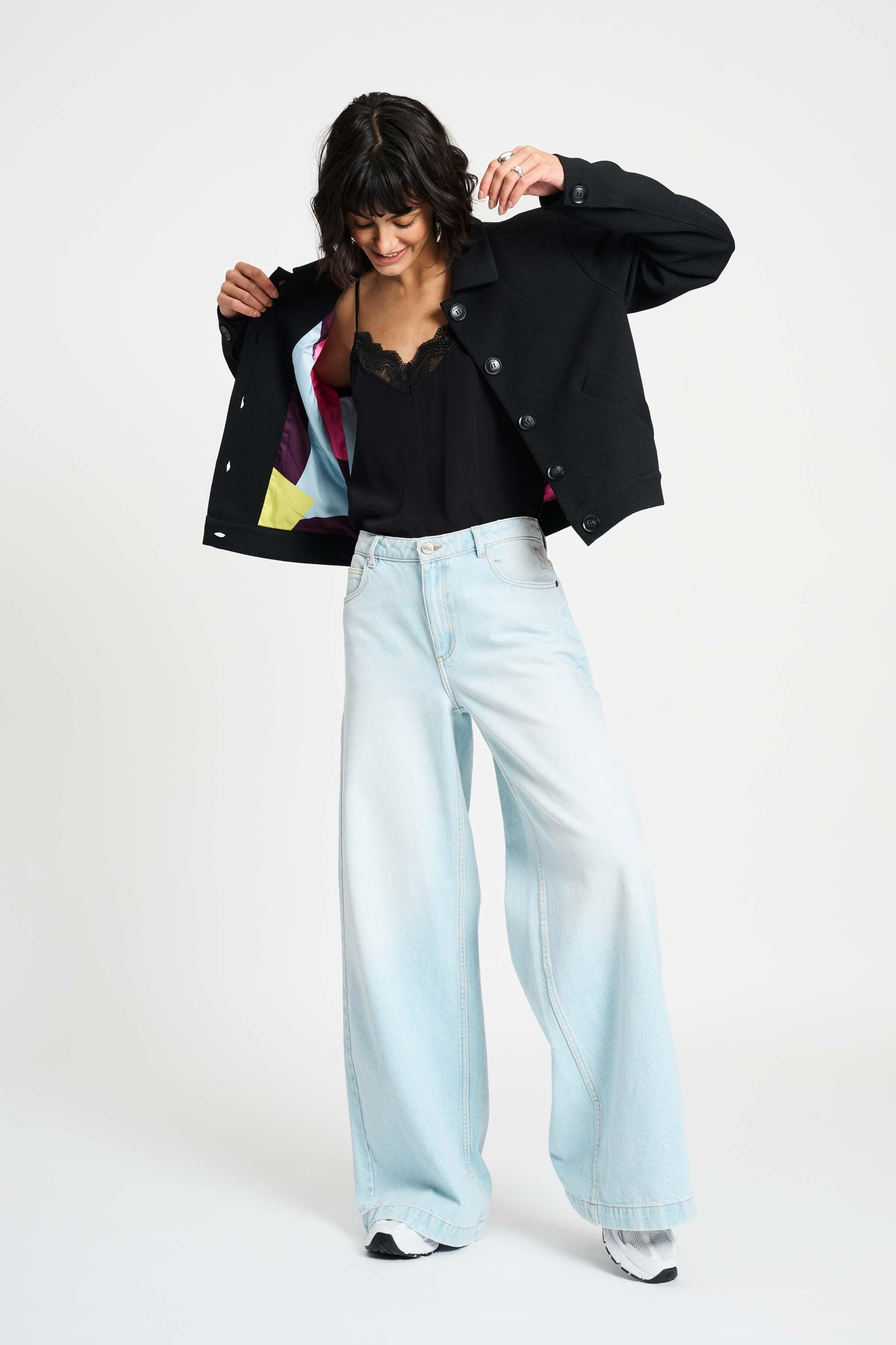 JAS - Iris Black - Image 5